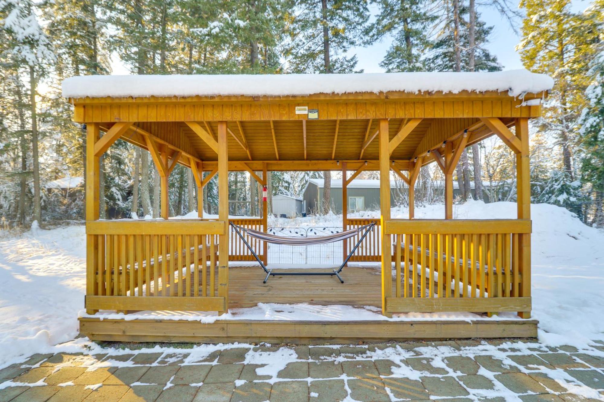 Columbia Falls Private Retreat Pool Table And Deck! Exterior photo