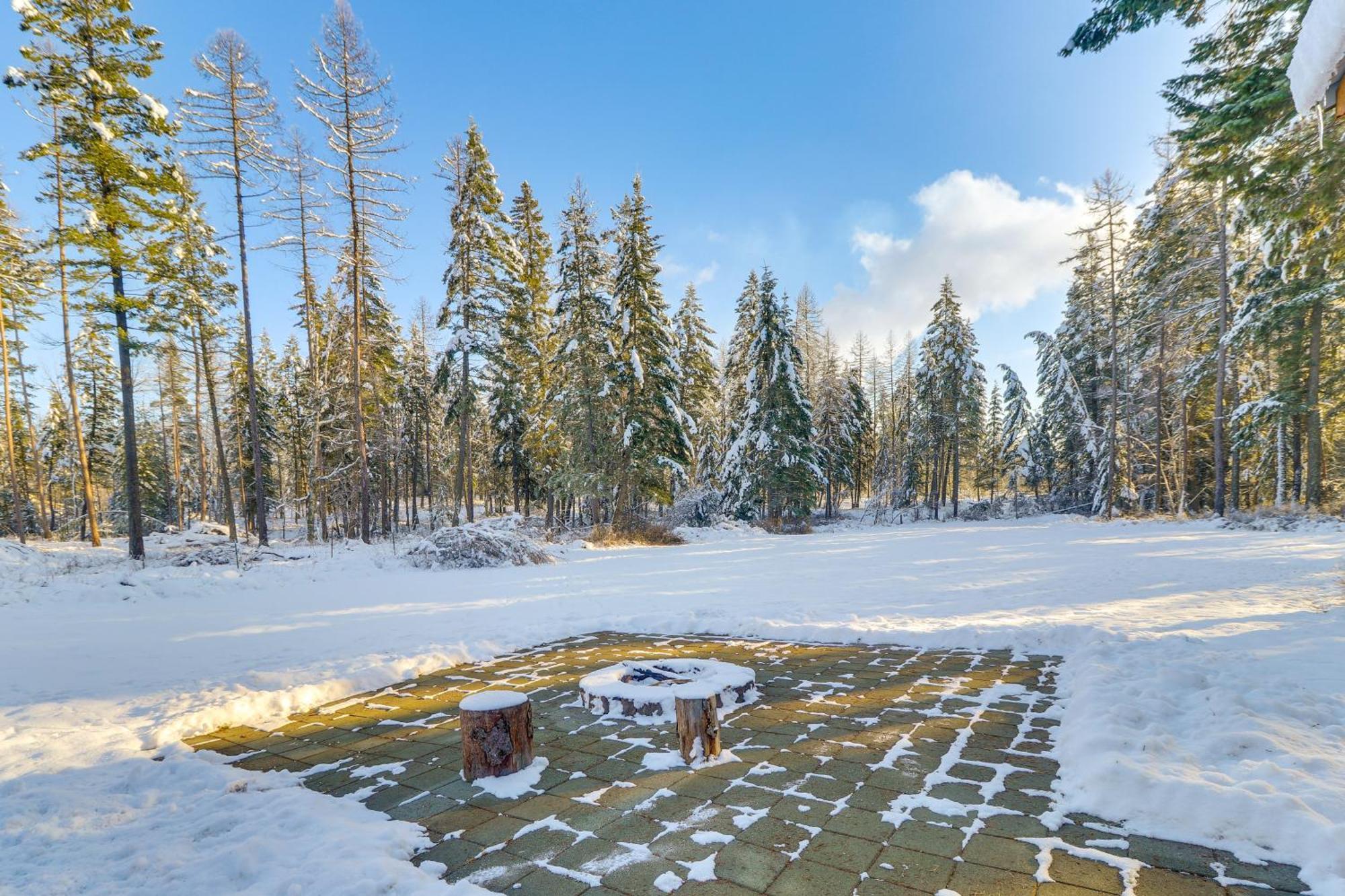 Columbia Falls Private Retreat Pool Table And Deck! Exterior photo